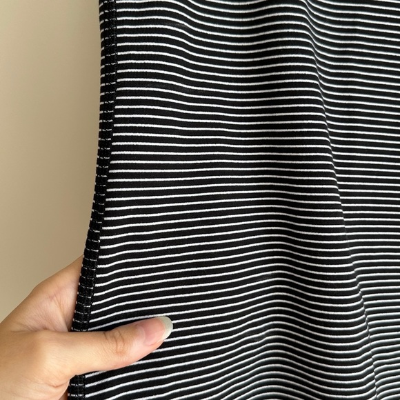 Lululemon Cool Racerback Tank Top, Black and White Striped, Size 4 - Picture 9 of 16